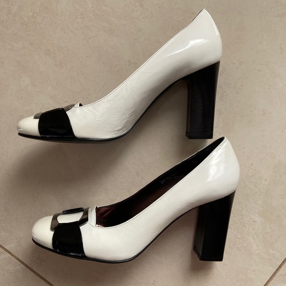 Via Spiga Made in Italy Genuine Leather Black and White Retro Heels with Buckle - Picture 3 of 5